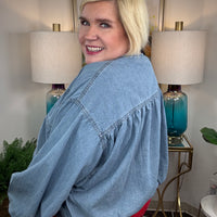 Women's denim jacket with metal zipper and elastic hem