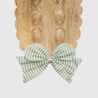 Mary Square Magnetic Fabric Bow-Green Stripe