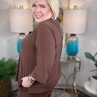 Dear Scarlett matching set in chocolate with V-neck and curved hem