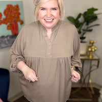 Natural Beauty Curvy Top