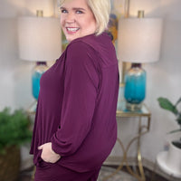 Dear Scarlett matching set in plum with V-neck and curved hem
