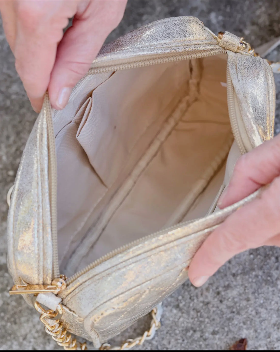 Bryce Crossbody - Champagne Pop