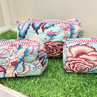 Queen’s Quilted Cosmetic Set