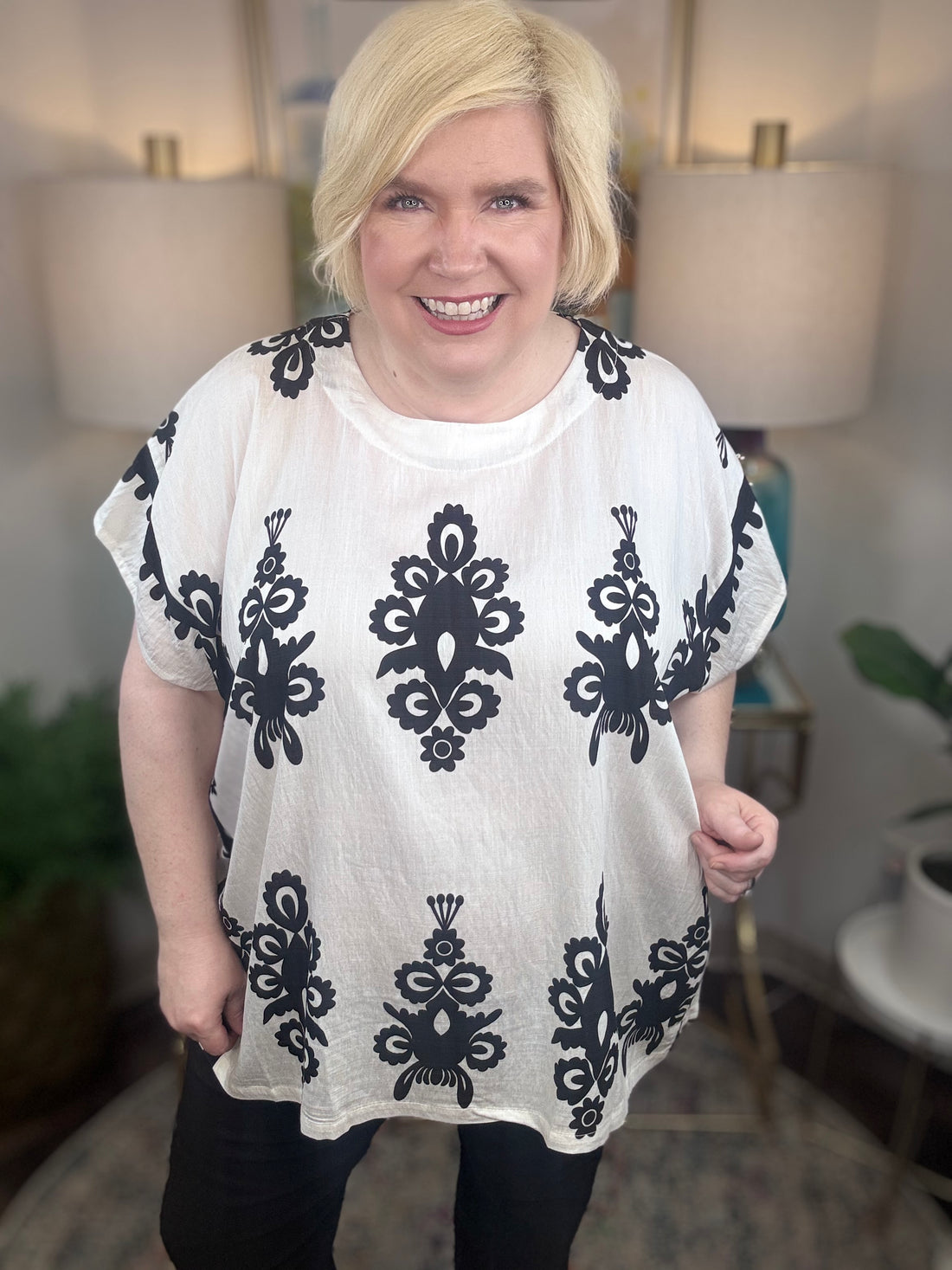 Great Escape Curvy Top-2 Colors