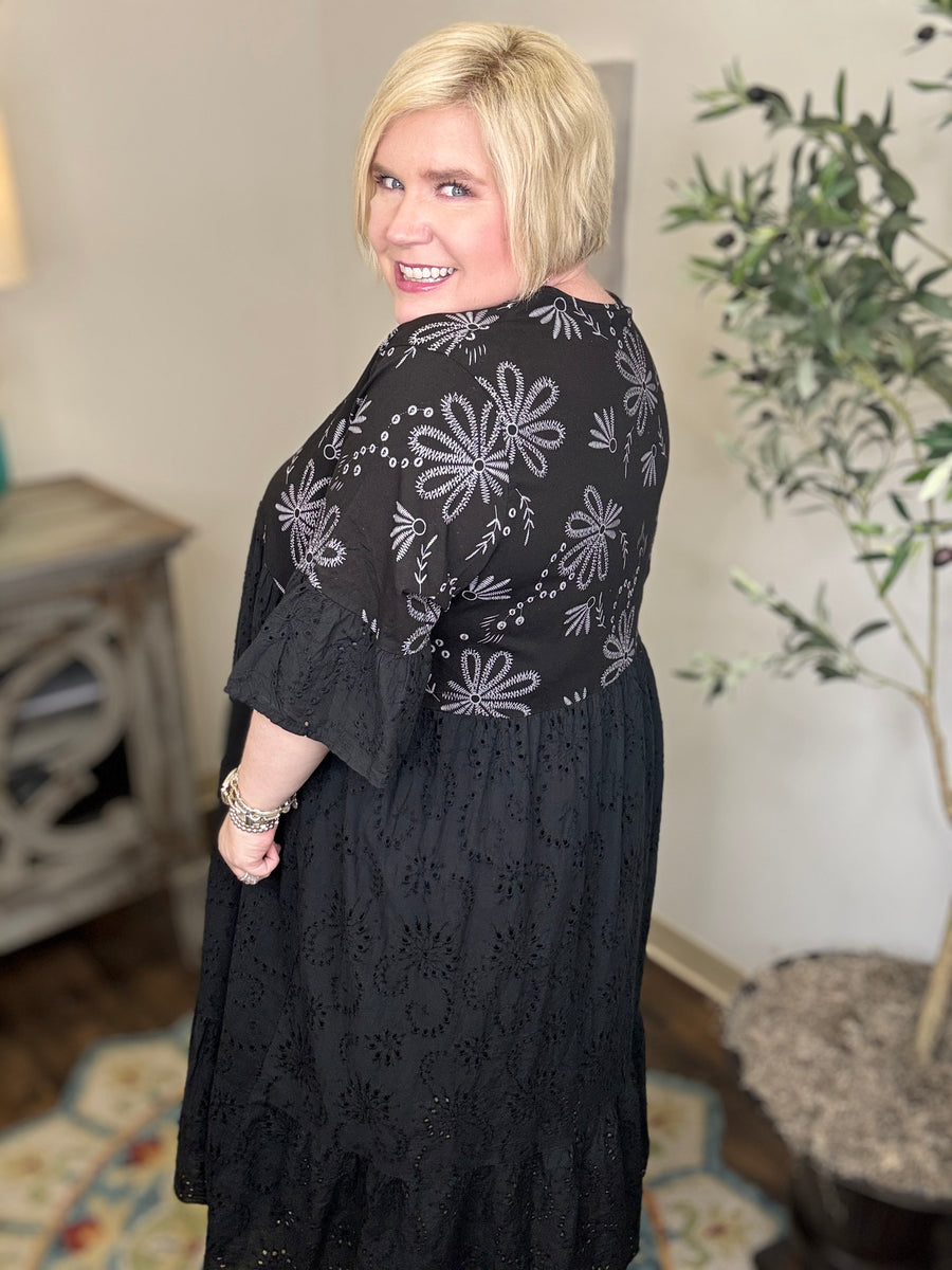Eye Of The Beholder Curvy Dress