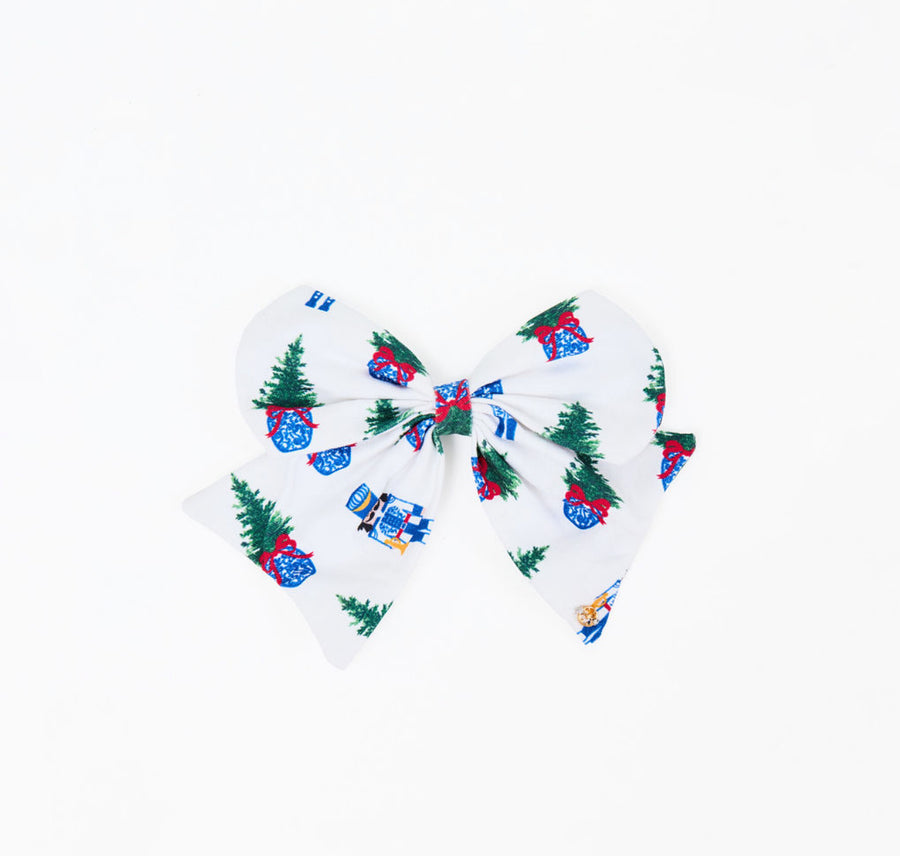 Mary Square Magnetic Bow-Merry Marchers