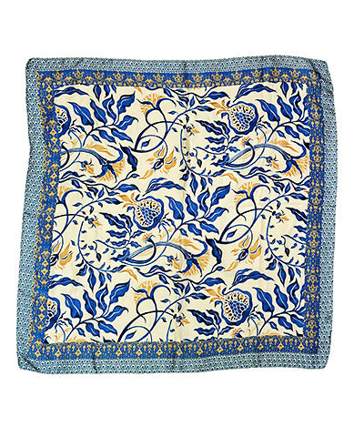 Scarf-3 Styles - The Shoppes at Coldwater