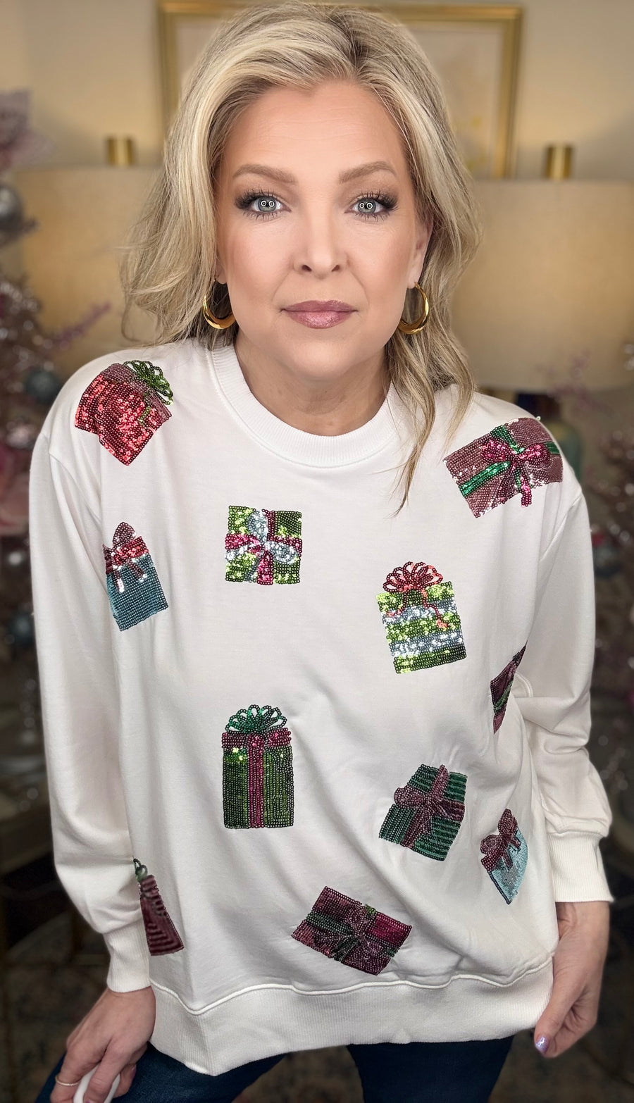 Mary Square Sweatshirt-Presents