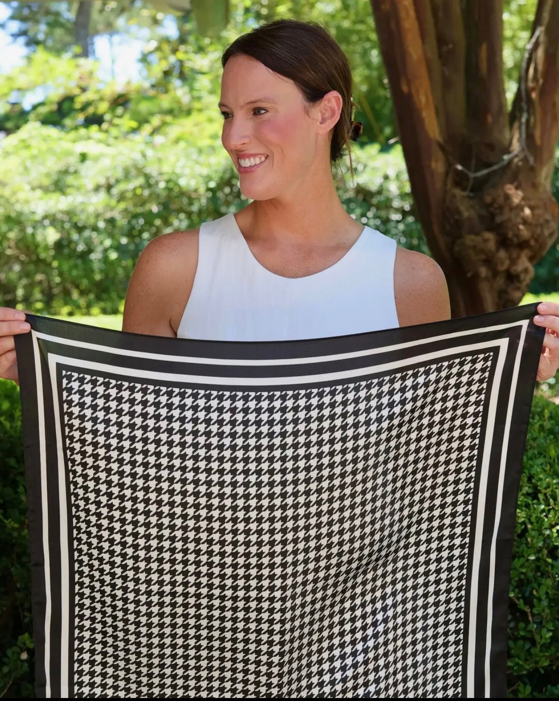 Caroline Hill | Carlton Houndstooth Scarf