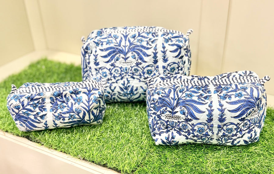 Queen’s Quilted Cosmetic Set