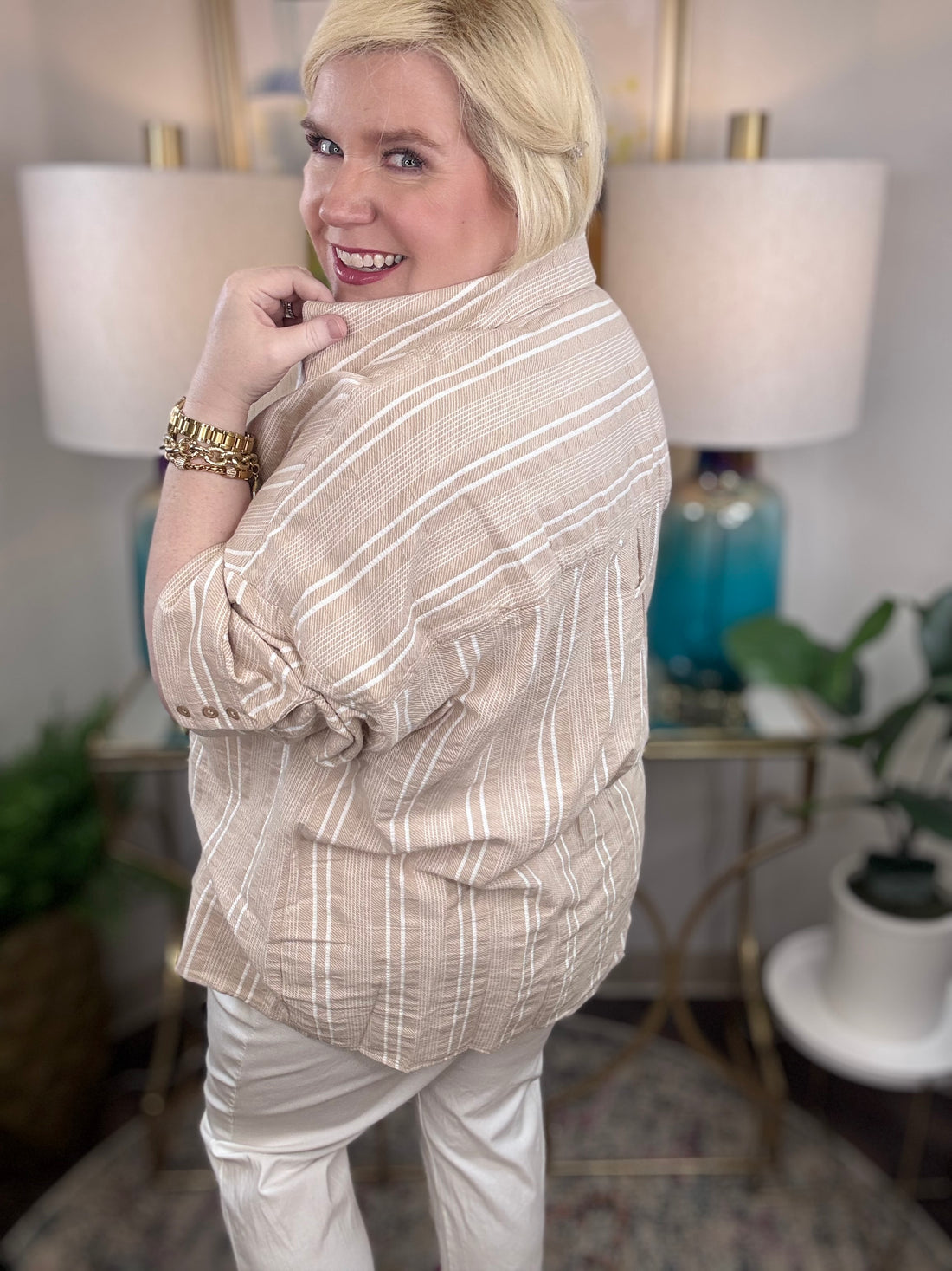 Relaxing Stroll Curvy Top