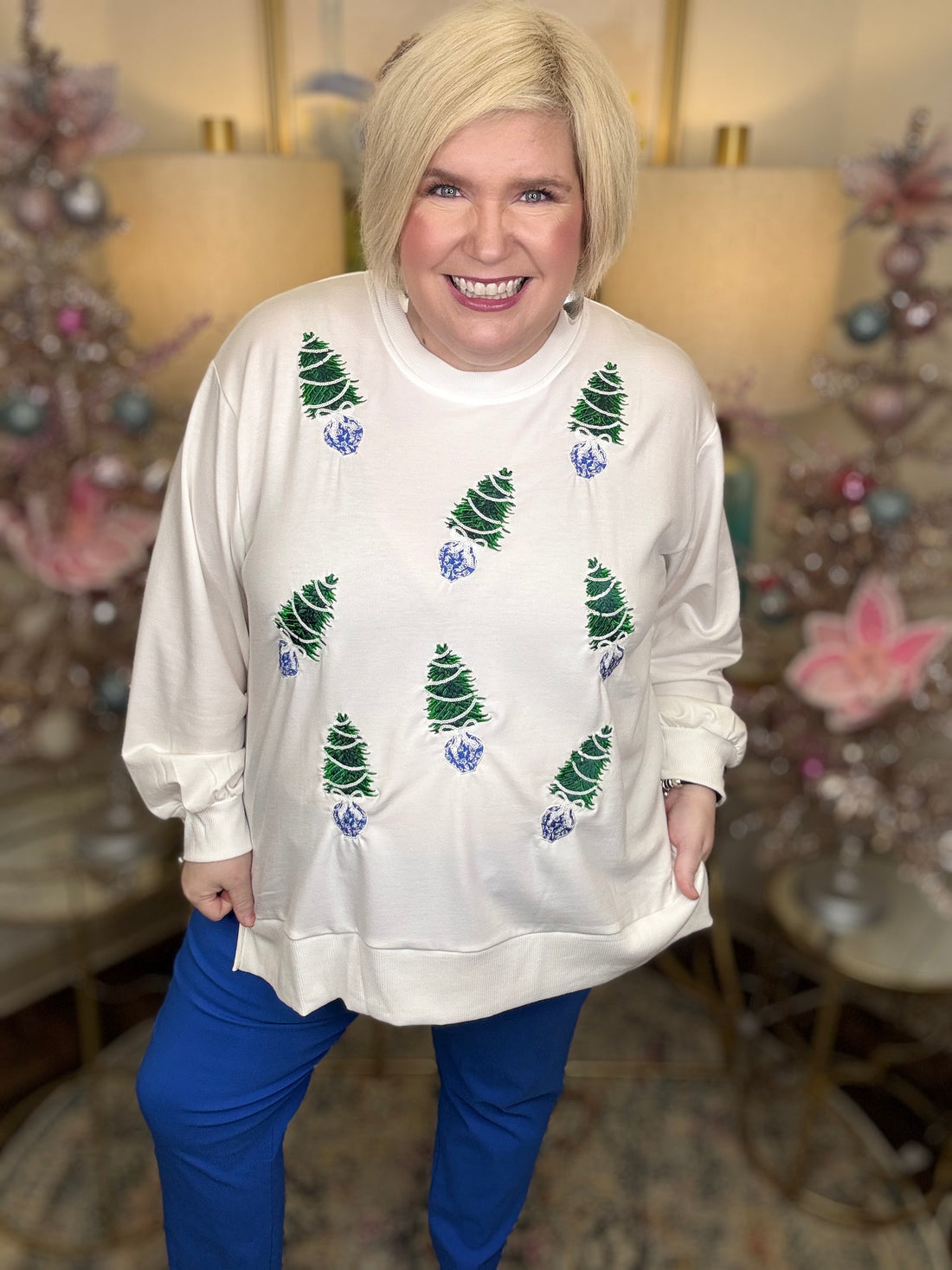 Mary Square Sweatshirt- Lakelyn