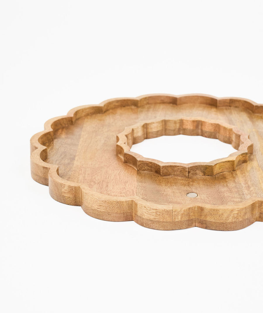 Mary Square Wreath Bow Magnetic Board