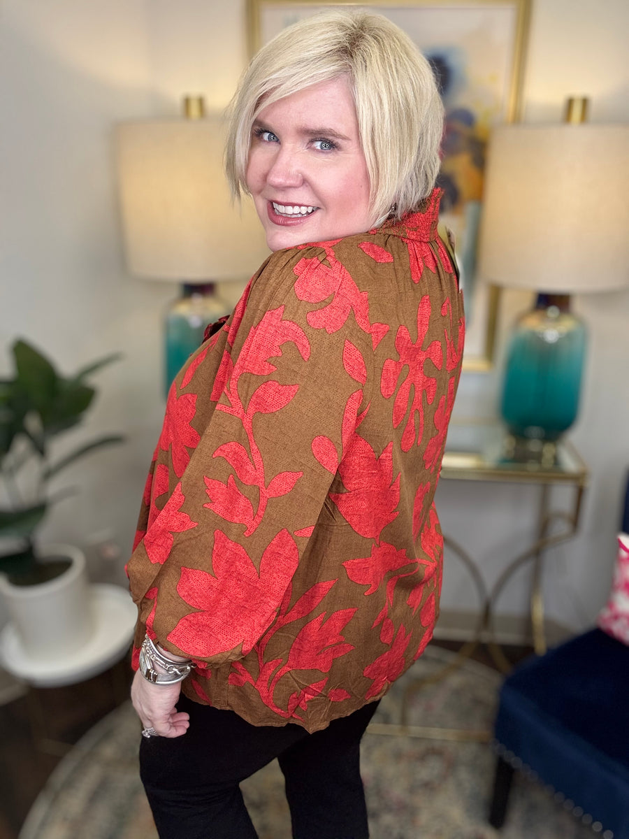 Camellia Curvy Top