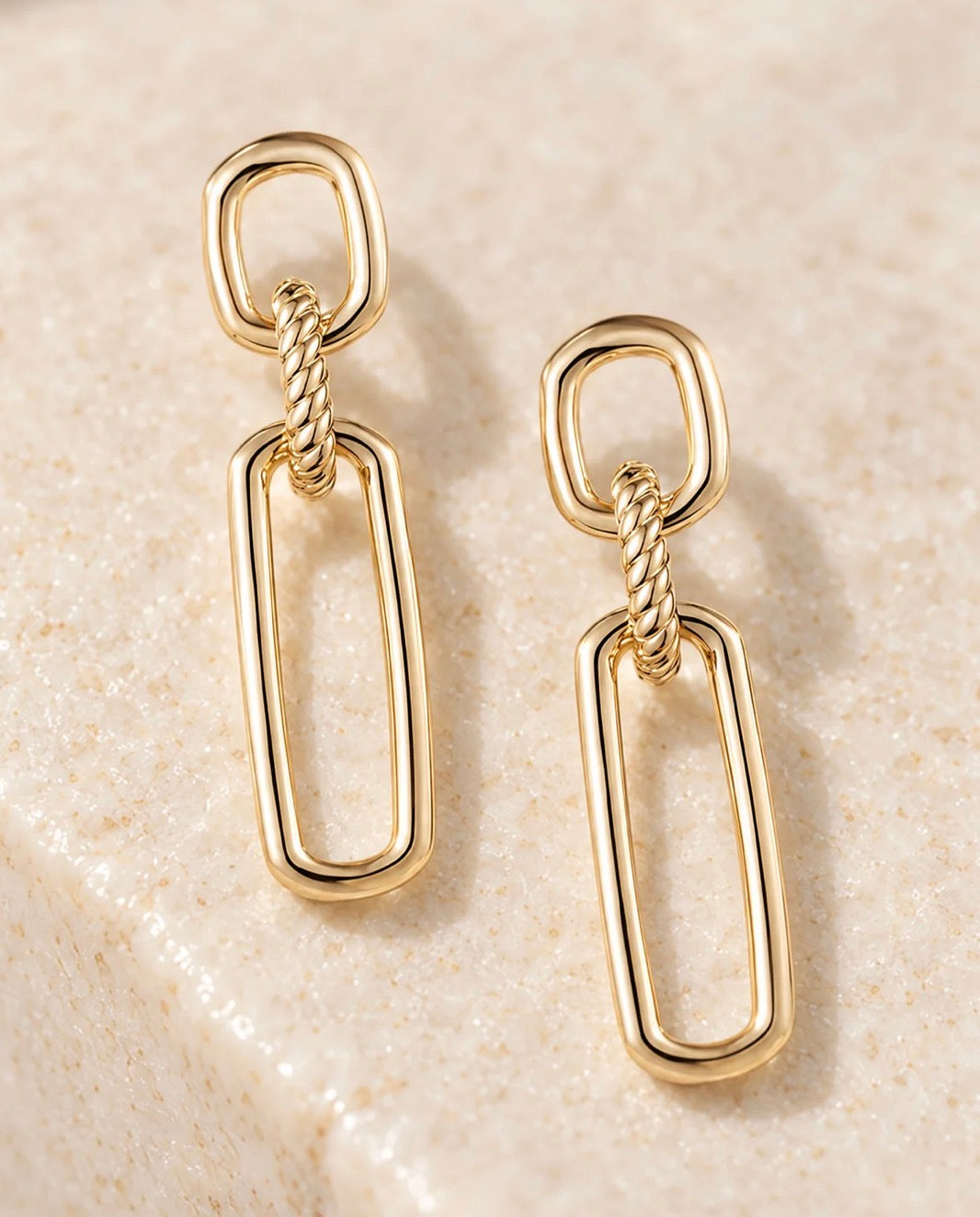 Natalie Wood | She’s Spicy Link Statement Earrings-Gold