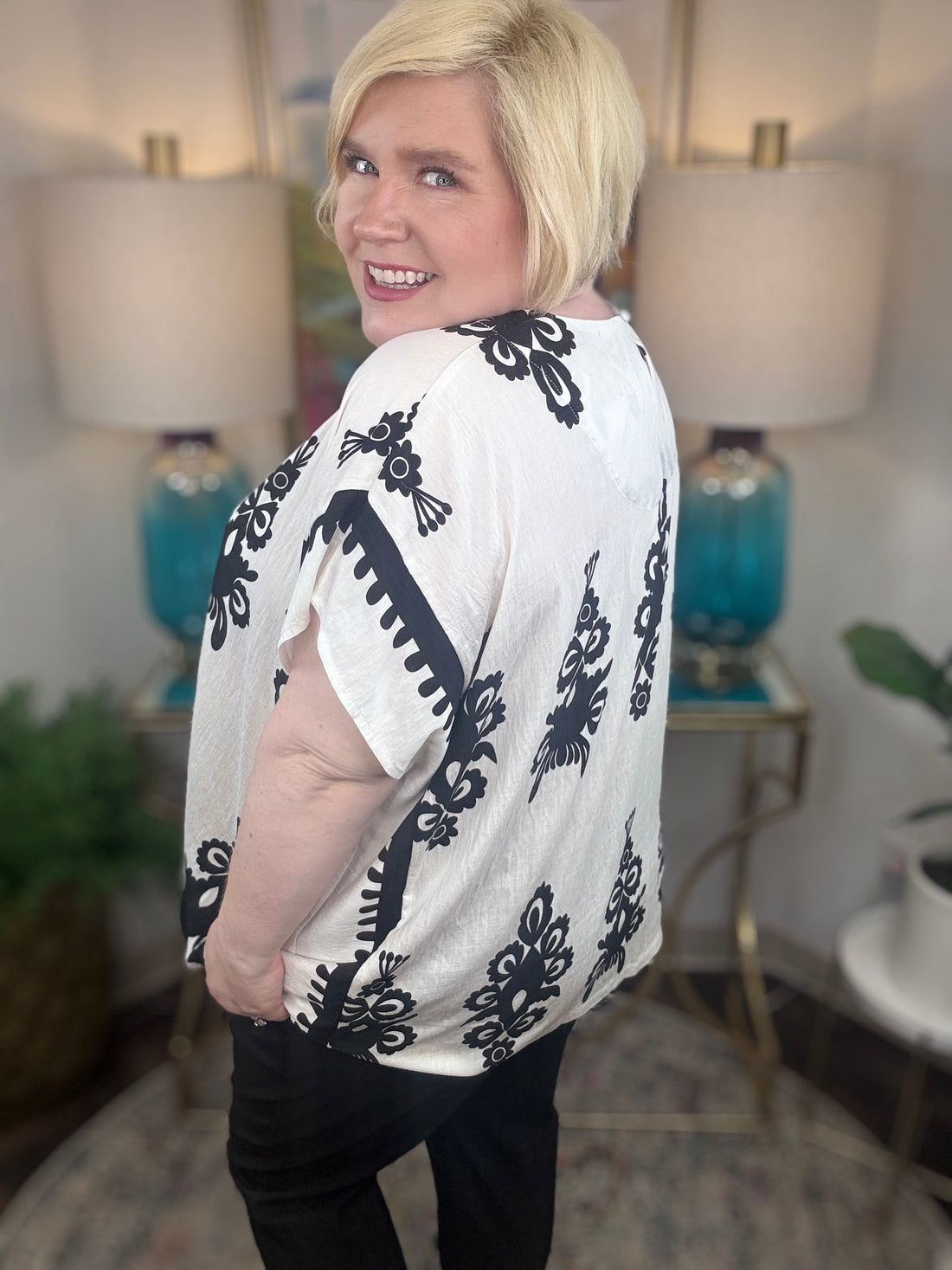 Great Escape Curvy Top-2 Colors