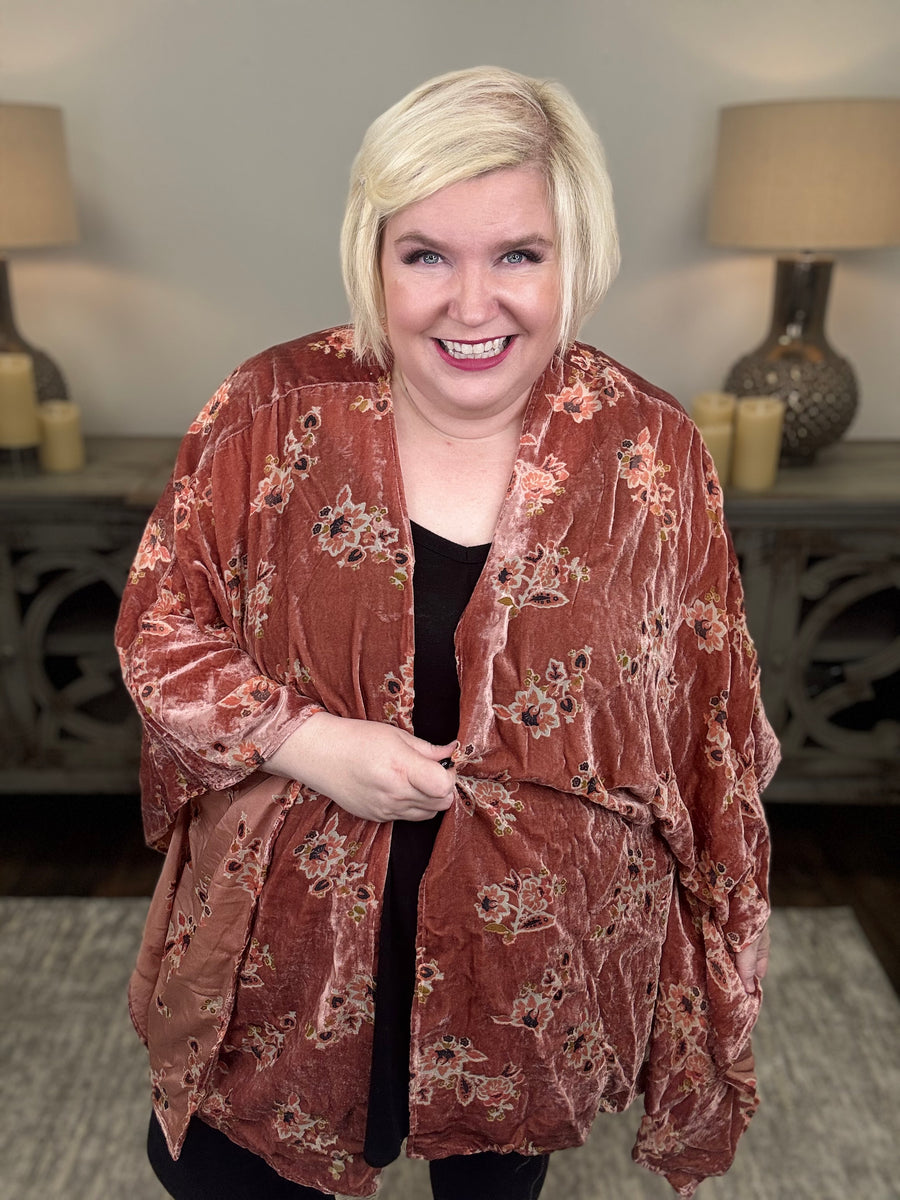 Heart On Lockdown Curvy Kimono