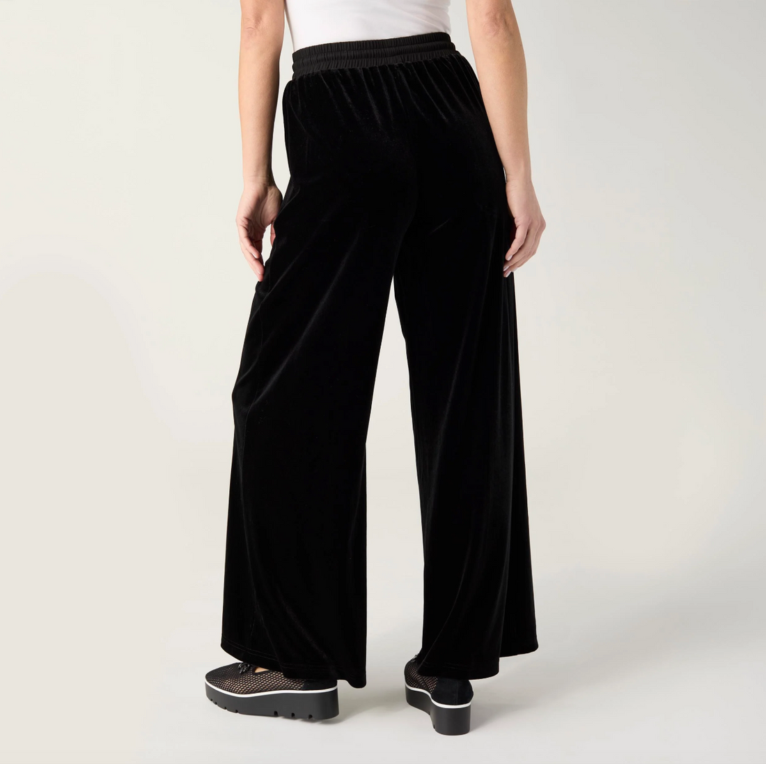 Coco & Carmen | Carolina Velour Pants